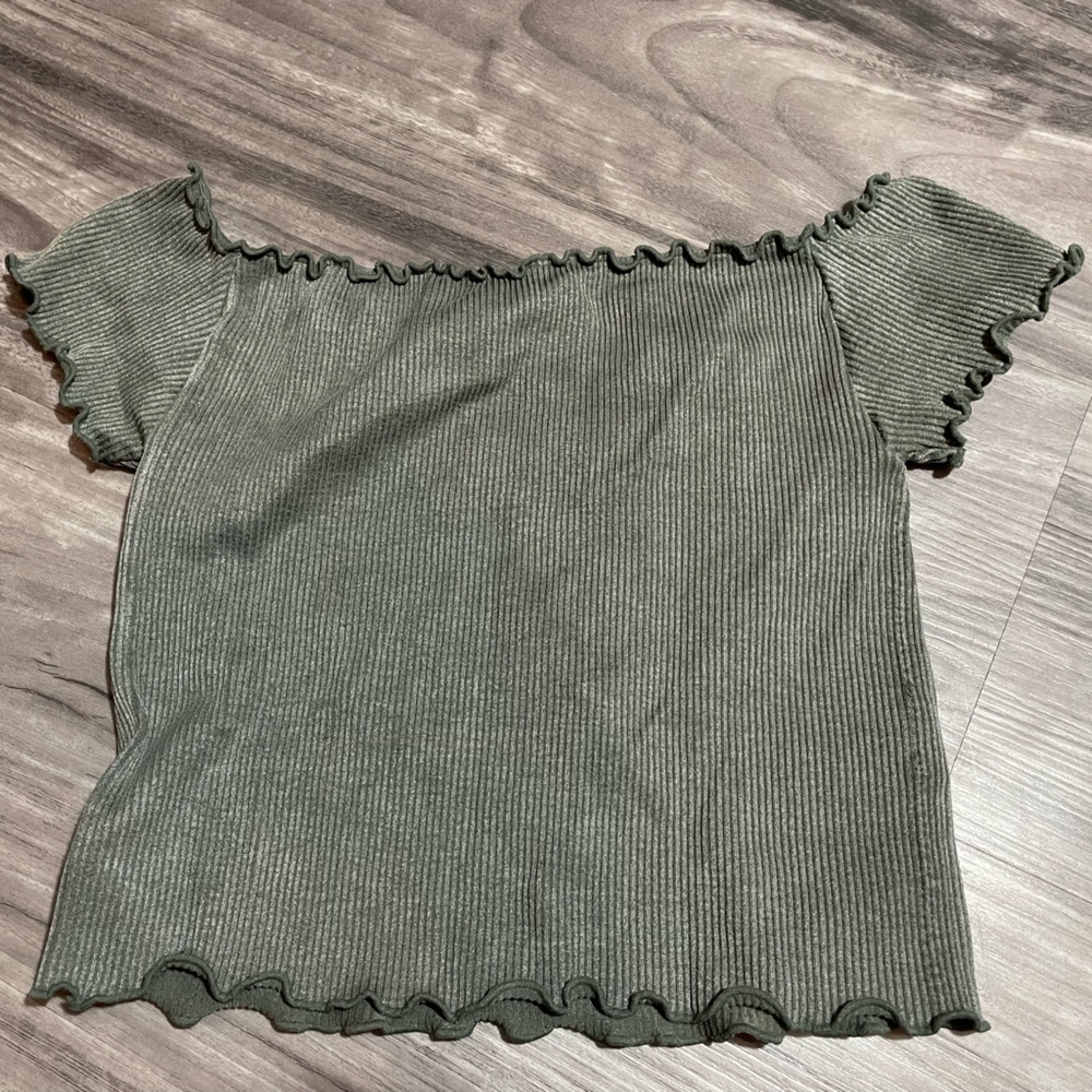 Women’s small Aeropostale stretch shirt